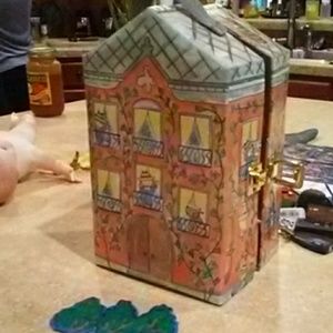 collectable dolls houses